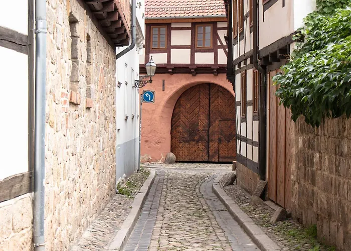 Im Altstadtgässchen Mit 3 Badezimmern Ferienhaus *